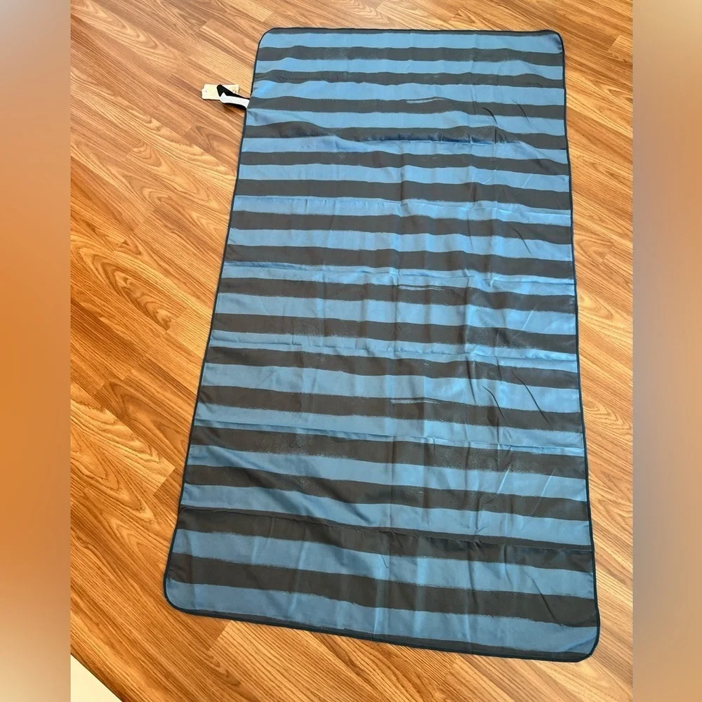 Agua Bendita Blue Botanical Towel